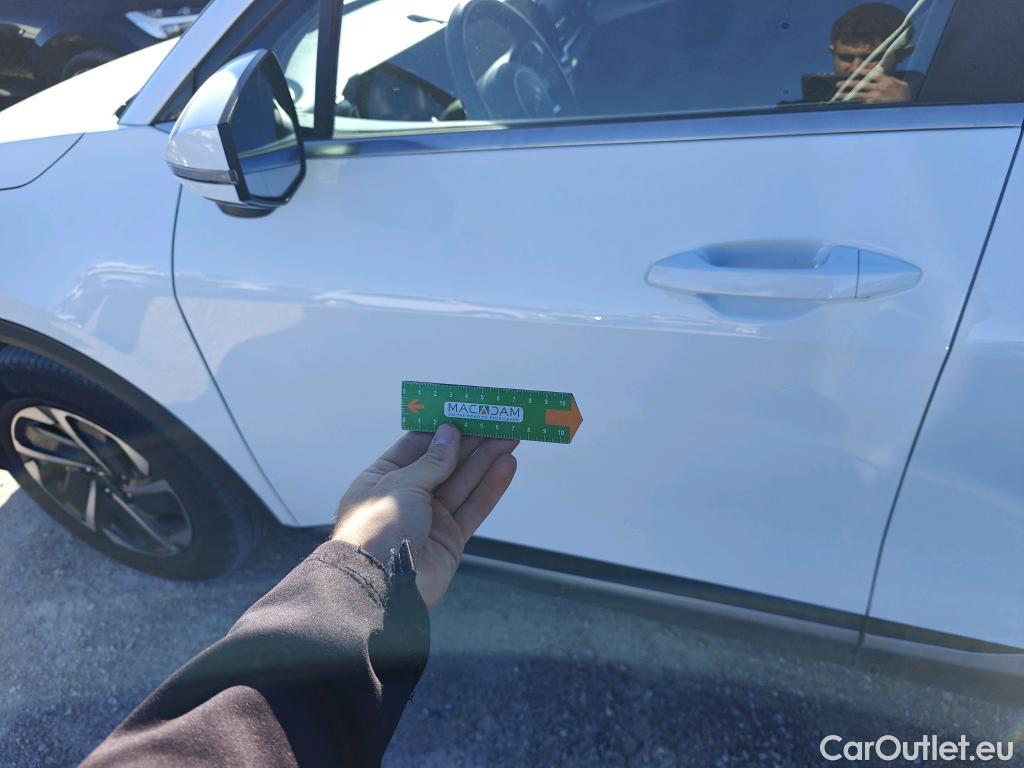  KIA  Sportage KIA  / 2022 / 5P / todoterreno 1.6 T-GDi 110kW (150CV) Drive 4x2 #24