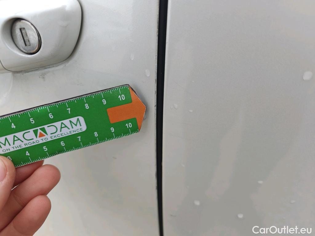  Peugeot  2008 PEUGEOT  / 2019 / 5P / todoterreno Active Pack Puretech 100 S&S BVM6 #13