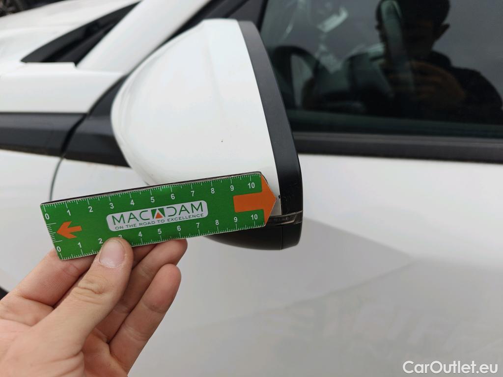  Peugeot  2008 PEUGEOT  / 2019 / 5P / todoterreno Active BlueHDI 81kW (110CV) #51