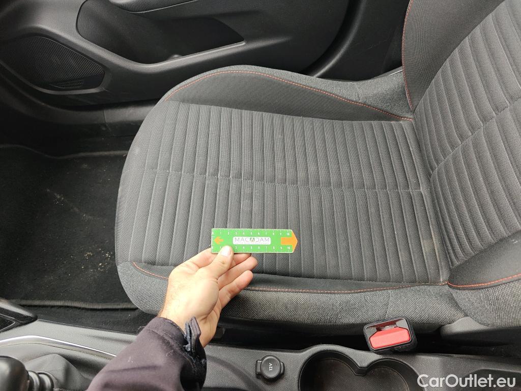  Peugeot  2008 PEUGEOT  / 2019 / 5P / todoterreno Active BlueHDI 81kW (110CV) #12