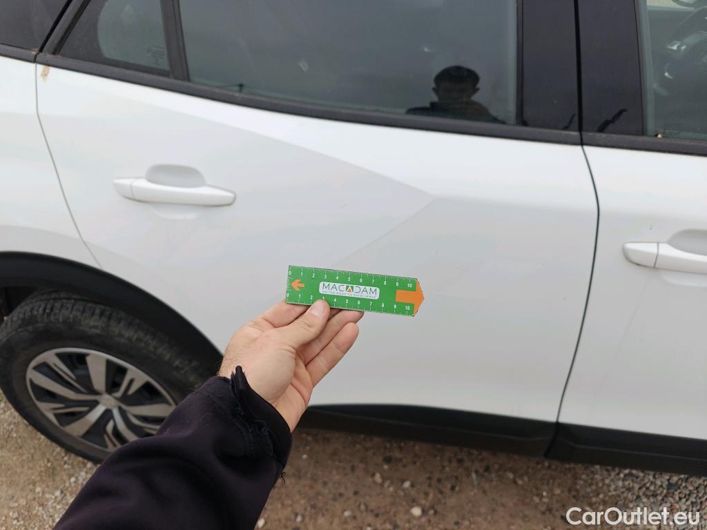  Peugeot  2008 PEUGEOT  / 2019 / 5P / todoterreno Active BlueHDI 81kW (110CV) #44