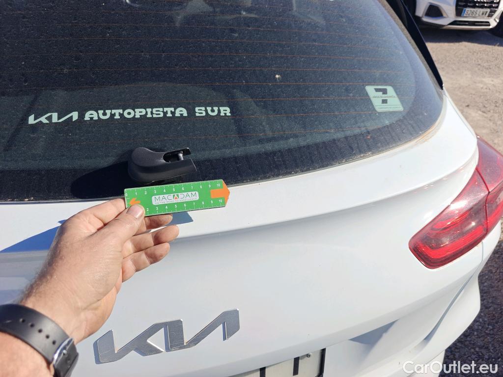  KIA  XCeed KIA  / 2019 / 5P / todoterreno 1.0 T-GDi Drive 88kW (120CV) #17