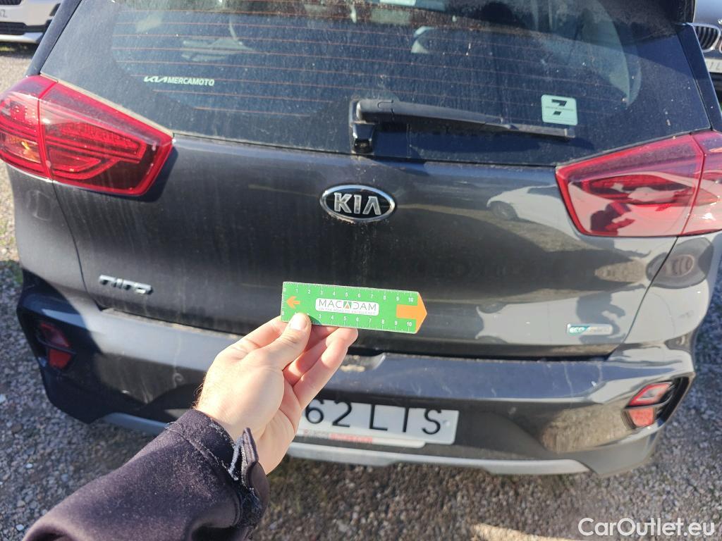  KIA  Niro KIA  / 2019 / 5P / crossover 1.6 GDi HEV 104kW (141CV) Drive #35