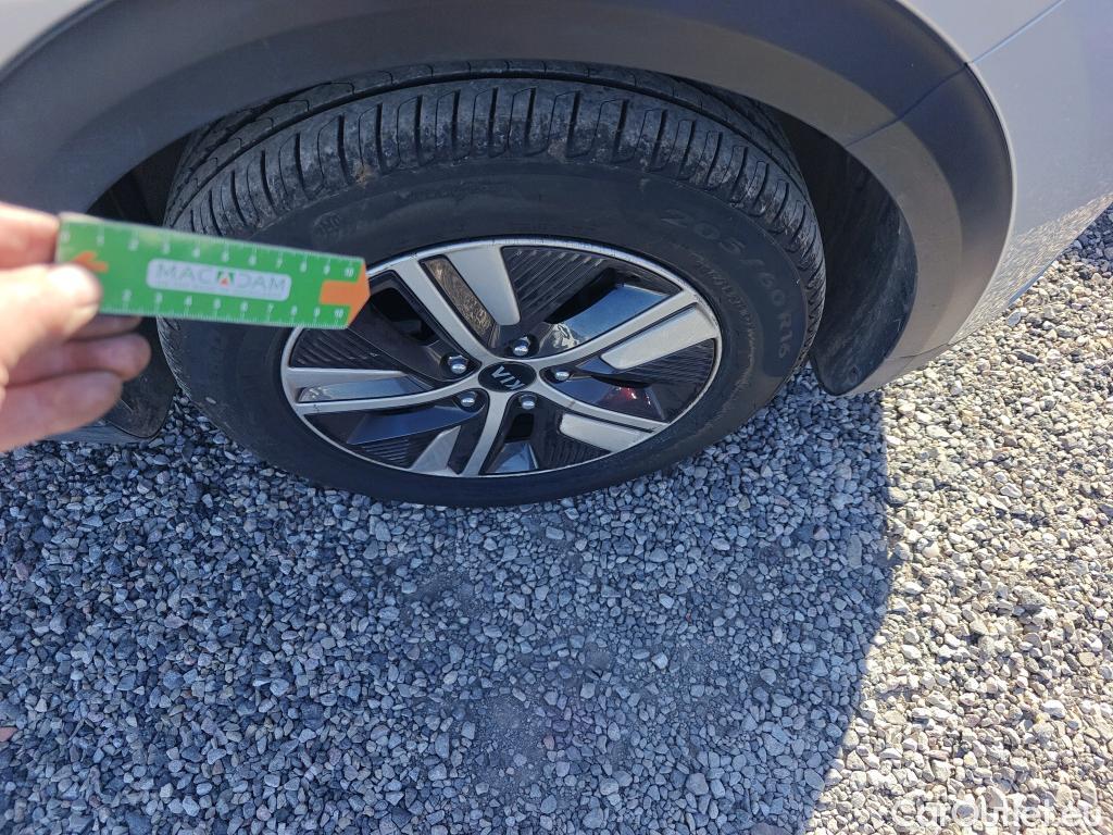  KIA  Niro KIA  / 2019 / 5P / crossover 1.6 GDi HEV 104kW (141CV) Drive #4