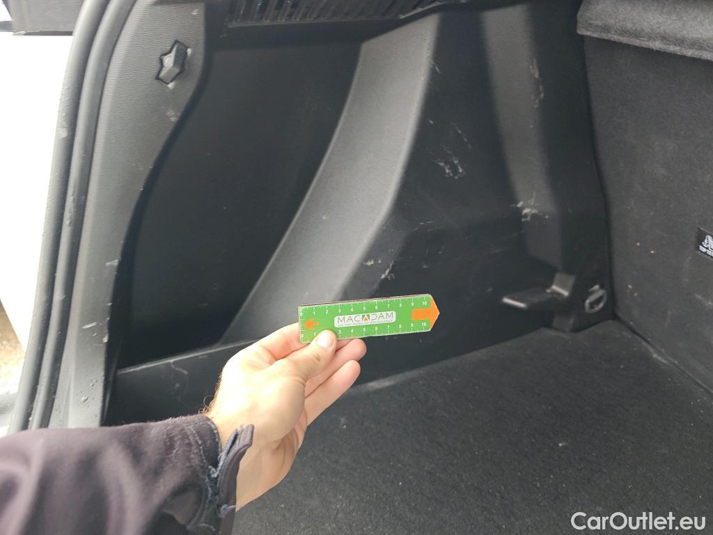  Peugeot  2008 PEUGEOT  / 2019 / 5P / todoterreno Active Pack Puretech 100 S&S BVM6 #28