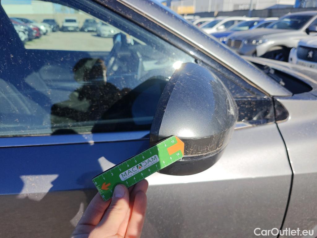  Nissan  Qashqai NISSAN  / 2021 / 5P / todoterreno DIG-T 116kW (158CV) mHEV Xtronic Acenta (AC) #38