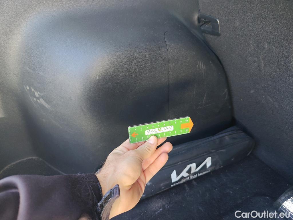  KIA  Niro KIA  / 2019 / 5P / crossover 1.6 GDi HEV 104kW (141CV) Drive #16