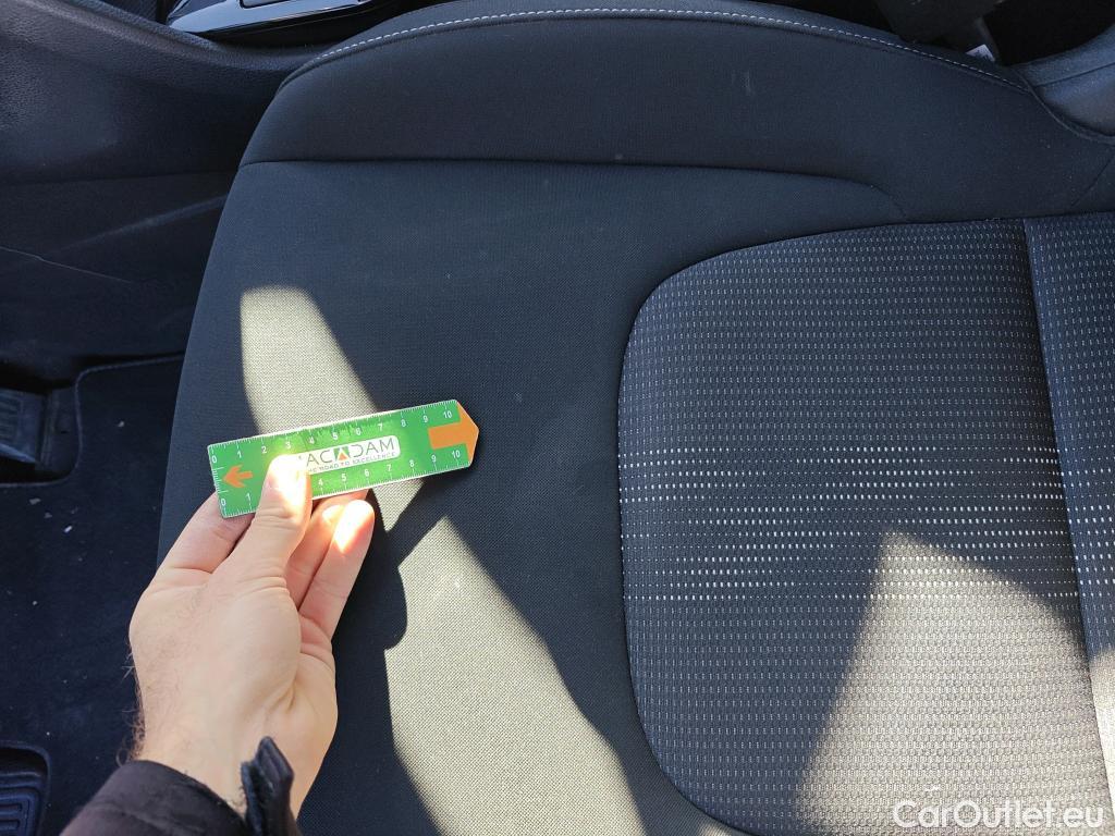  KIA  Sportage KIA  / 2022 / 5P / todoterreno 1.6 T-GDi 110kW (150CV) Drive 4x2 #13