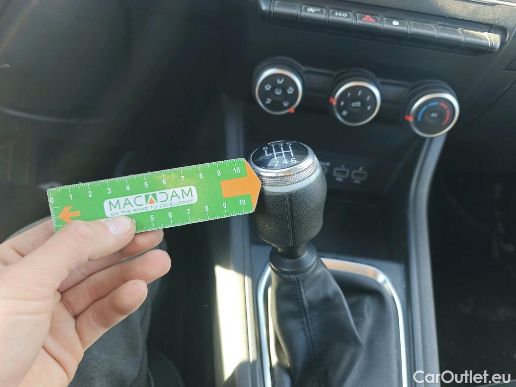  Renault  Captur RENAULT  / 2020 / 5P / todoterreno Intens TCe 90 #27