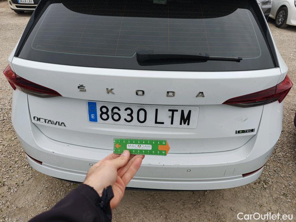  Skoda  Octavia SKODA  / 2020 / 5P / familiar Combi 1.0 TSI 81kW(110CV) DSG mHEV Ambi. #42