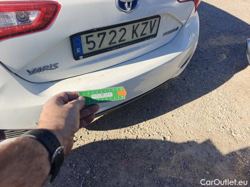  Toyota  Yaris TOYOTA  / 2017 / 5P / berlina con portón 1.5 100H Active Tech #7