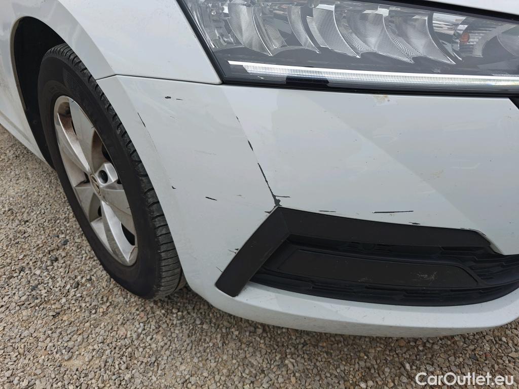  Skoda  Octavia SKODA  / 2020 / 5P / familiar Combi 1.0 TSI 81kW(110CV) DSG mHEV Ambi. #25