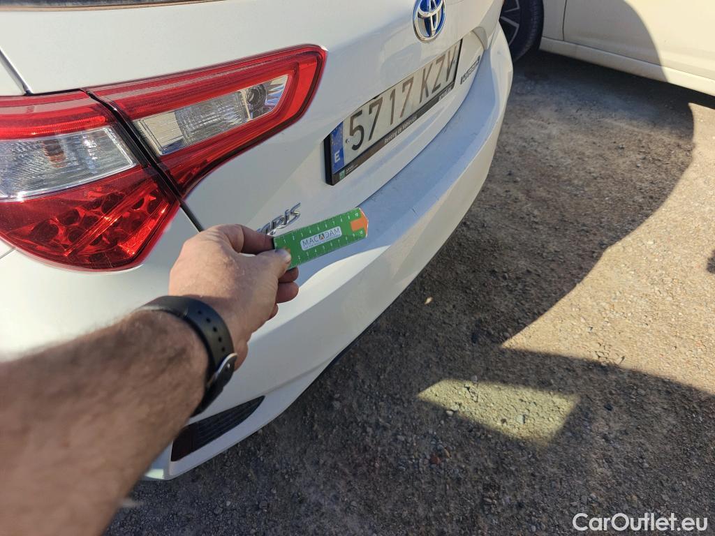  Toyota  Yaris TOYOTA  / 2017 / 5P / berlina con portón 1.5 100H Active Tech #14