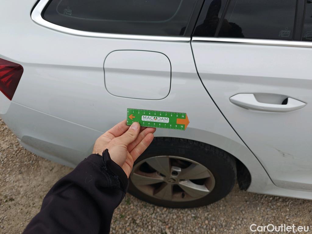  Skoda  Octavia SKODA  / 2020 / 5P / familiar Combi 1.0 TSI 81kW(110CV) DSG mHEV Ambi. #1