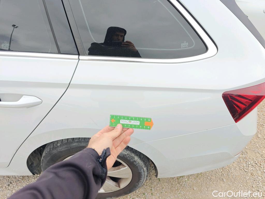  Skoda  Octavia SKODA  / 2020 / 5P / familiar Combi 1.0 TSI 81kW(110CV) DSG mHEV Ambi. #9