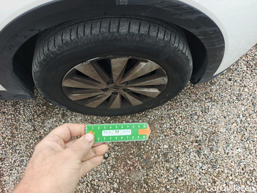  Seat  Arona SEAT  / 2017 / 5P / todoterreno 1.0 TSI 81kW (110CV) Style Plus (AC) #3