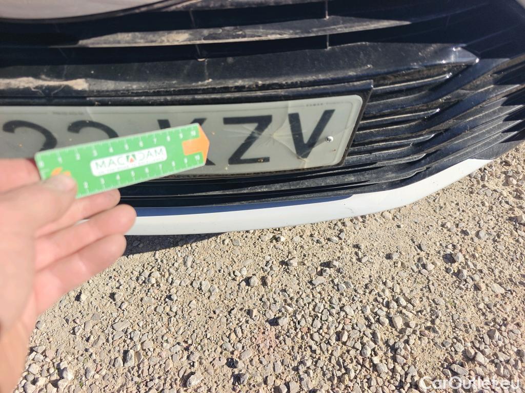  Toyota  Yaris TOYOTA  / 2017 / 5P / berlina con portón 1.5 100H Active Tech #15