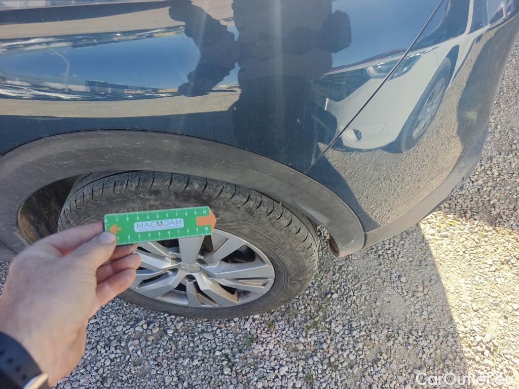  Peugeot  3008  Active Pack 1.5 HDi 130CV MT6 E6d #36