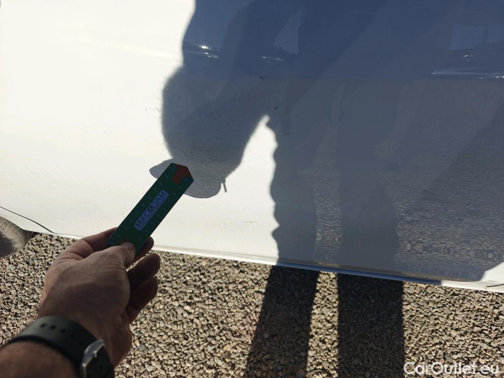  Toyota  Yaris TOYOTA  / 2017 / 5P / berlina con portón 1.5 100H Active Tech #21