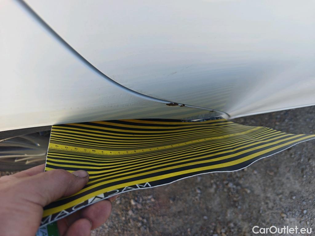  Toyota  Yaris TOYOTA  / 2017 / 5P / berlina con portón 1.5 100H Active Tech #4