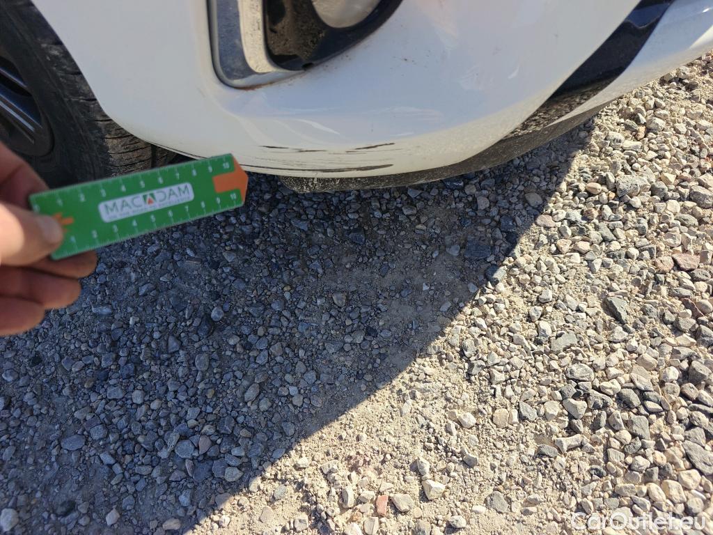  Toyota  Yaris TOYOTA  / 2017 / 5P / berlina con portón 1.5 100H Active Tech #13