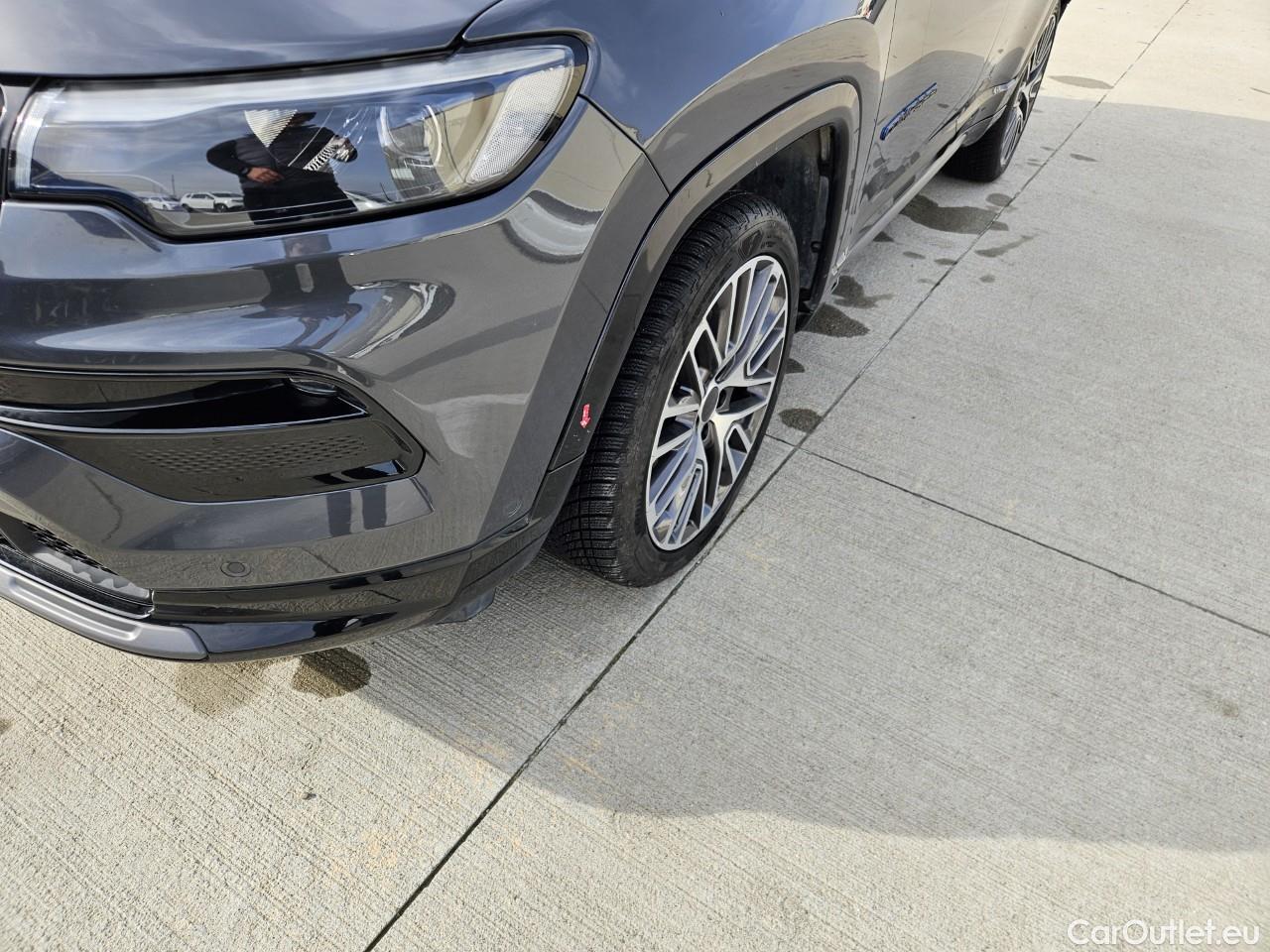  Jeep  Cherokee 1.3 T PHEV 240 CP Summit AT6 4xe #9