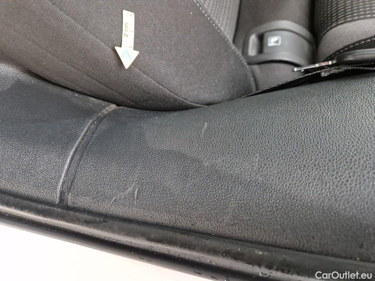  Skoda  Octavia 2.0 TDI 150CP Ambition Combi DSG #47