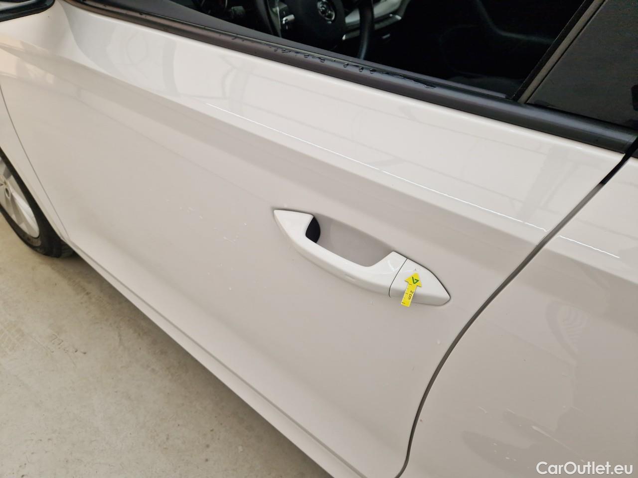  Skoda  Octavia 2.0 TDI 150CP Ambition Combi DSG #3