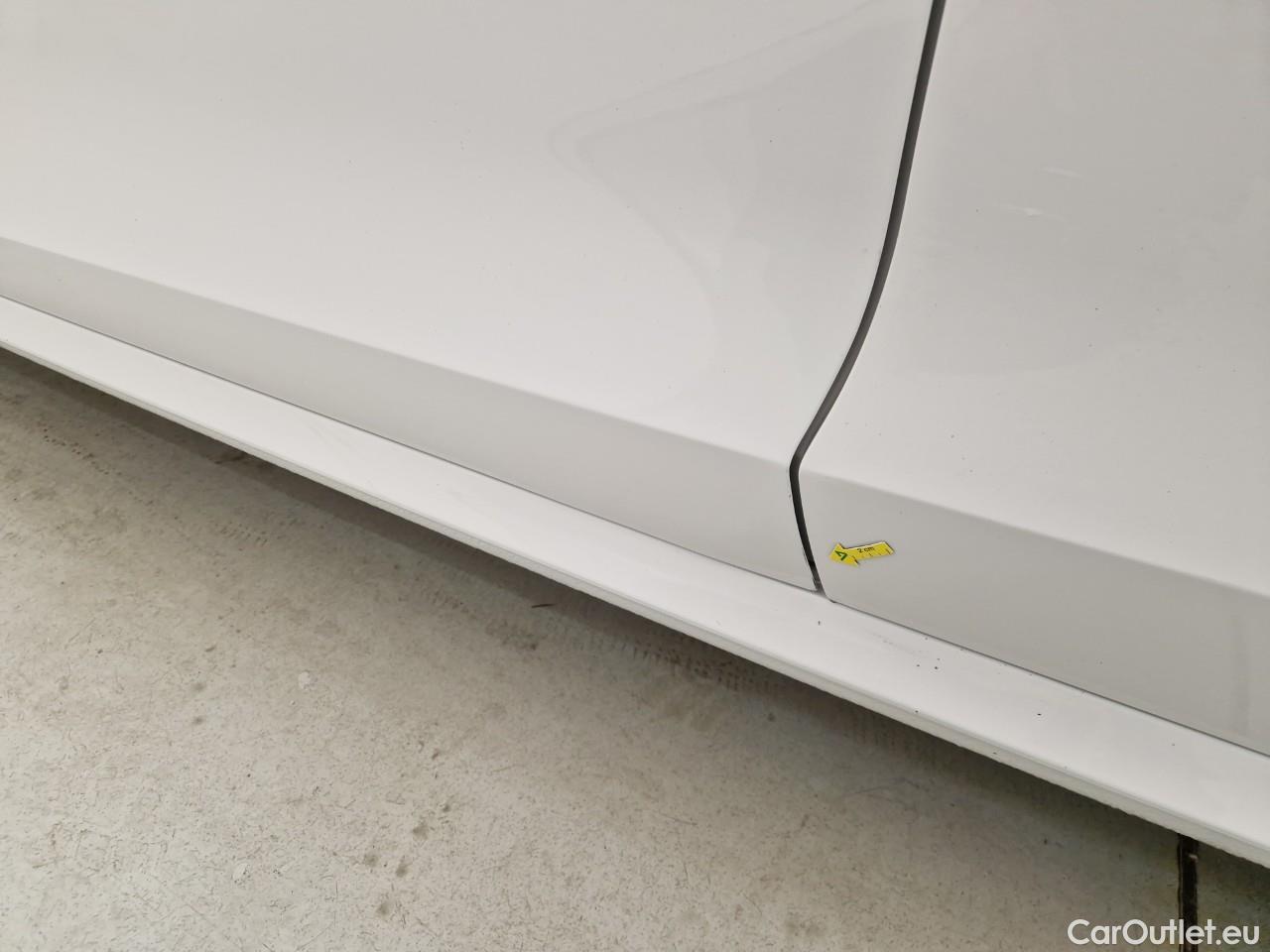  Skoda  Octavia 2.0 TDI 150CP Ambition Combi DSG #1