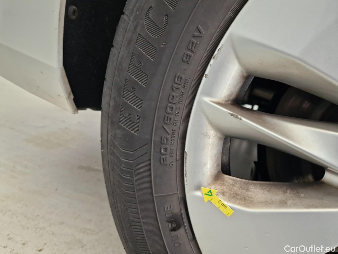  Skoda  Octavia 2.0 TDI 150CP Ambition Combi DSG #32