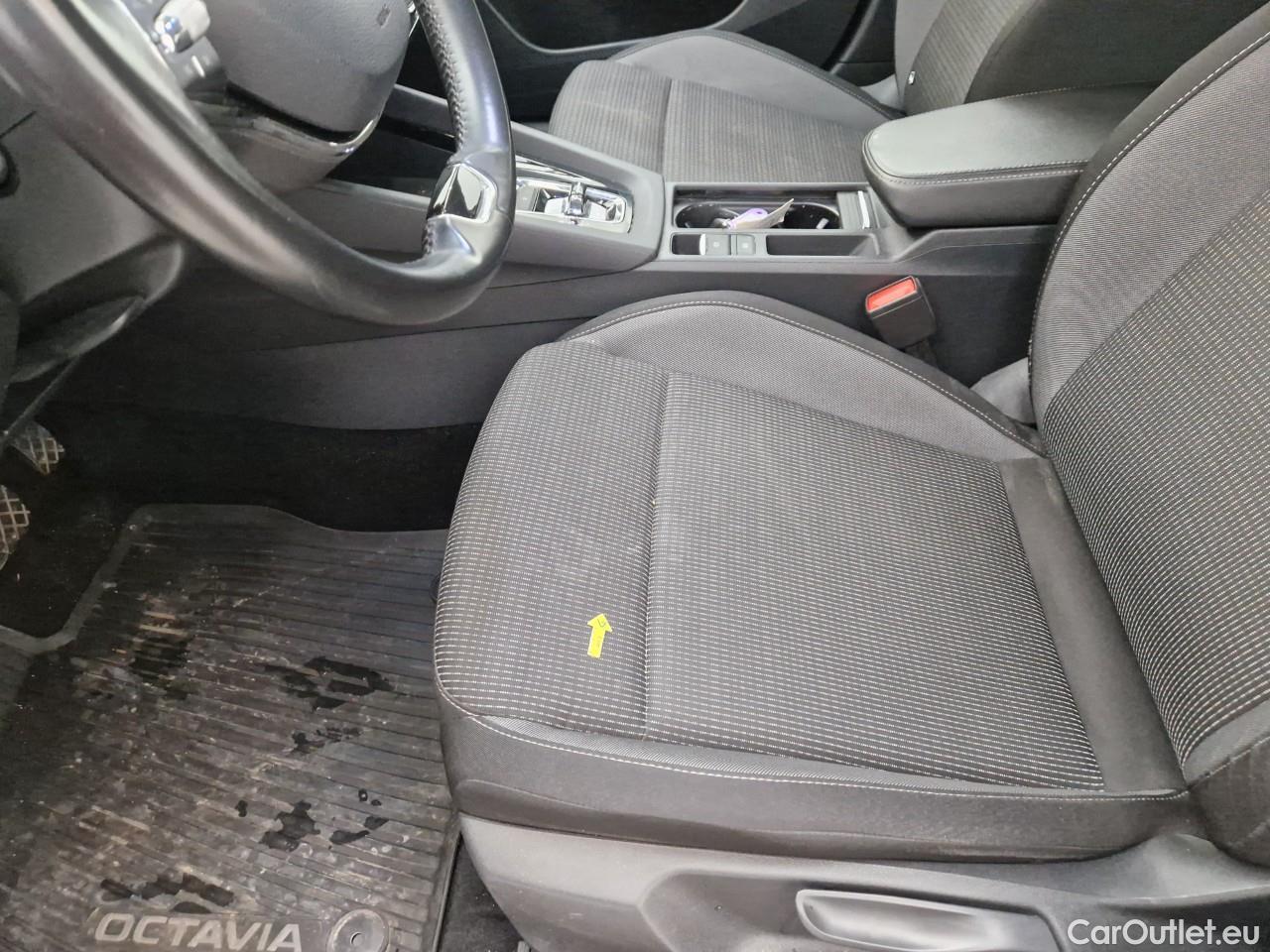  Skoda  Octavia 2.0 TDI 150CP Ambition Combi DSG #42