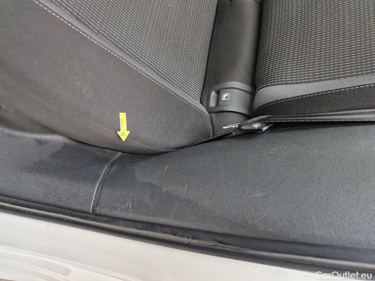  Skoda  Octavia 2.0 TDI 150CP Ambition Combi DSG #48