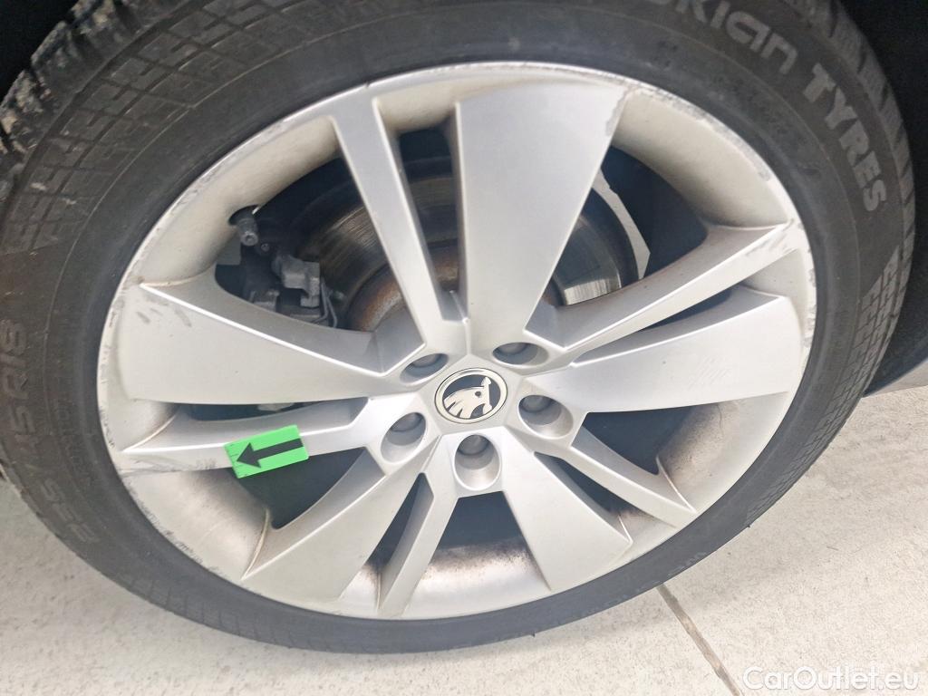  Skoda  Superb 2.0 TDI 150CP Style DSG #17