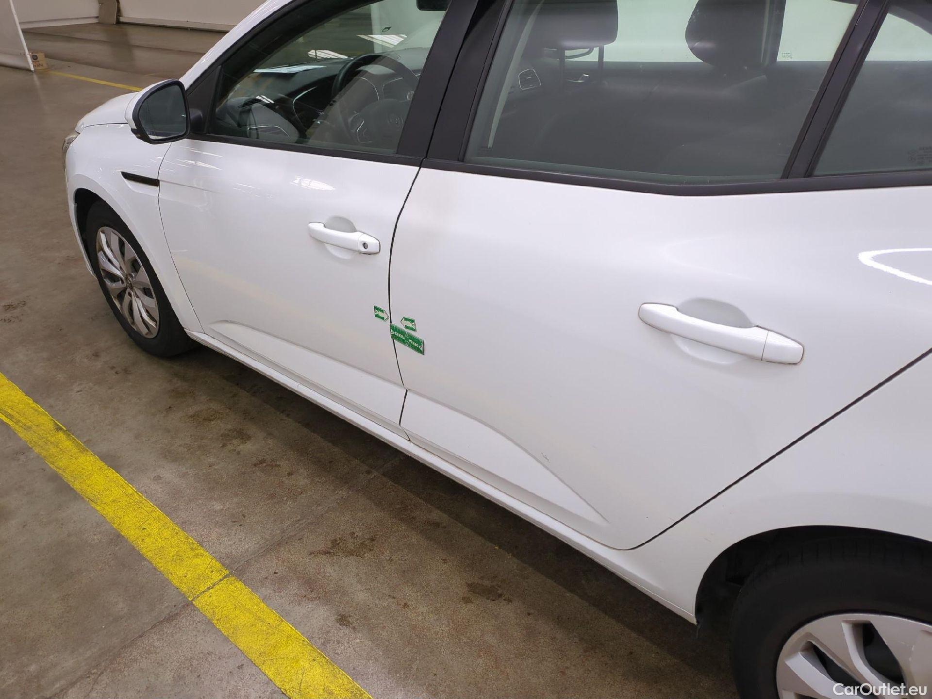  Renault  Megane  IV Berline 5pt. Société Air Nav 1.5 dCi 90CV BVM6 E6 #36