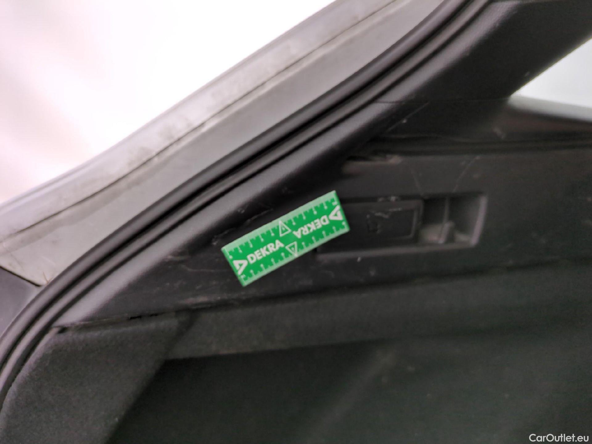  Toyota  Corolla TOYOTA  Touring Sports / 2018 / 5P / Break Hybride 122h Dynamic Business Beyond Zer #12