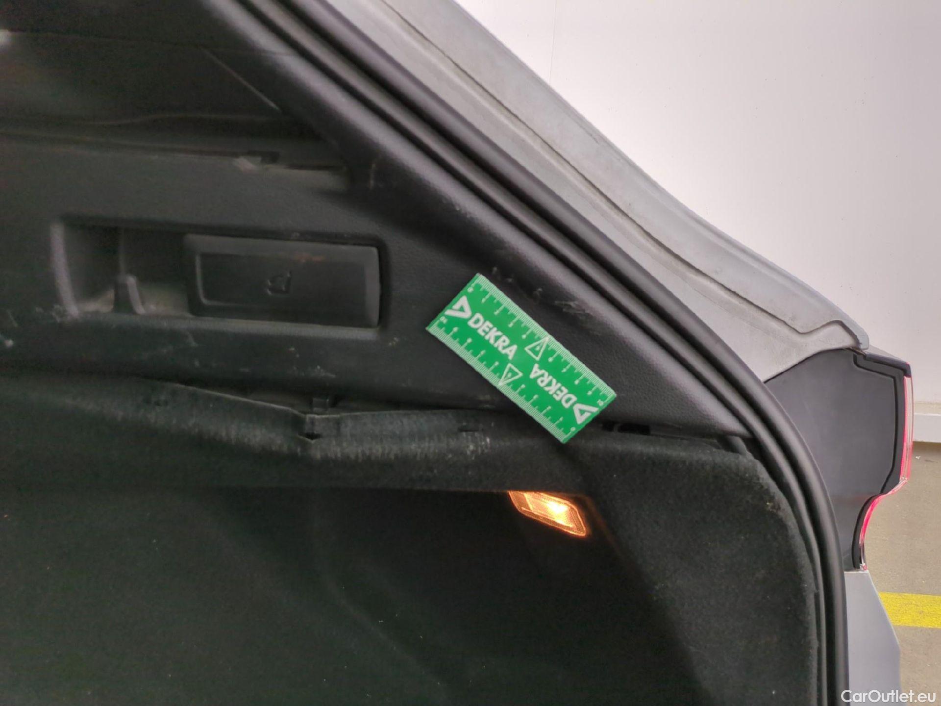  Toyota  Corolla TOYOTA  Touring Sports / 2018 / 5P / Break Hybride 122h Dynamic Business Beyond Zer #7