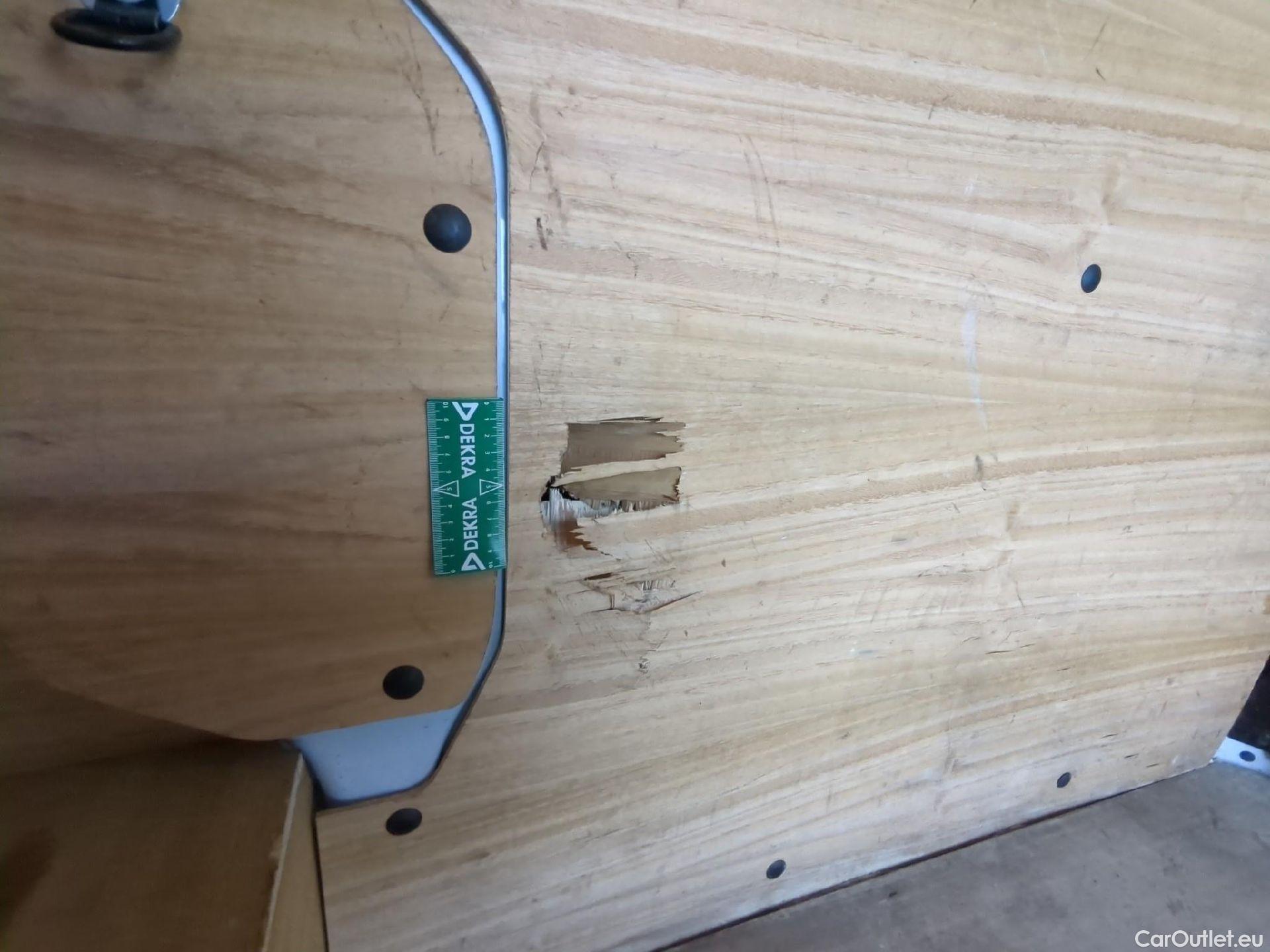  Renault  Trafic RENAULT  / 2019 / 4P / Fourgon tole NV FG GCF L1H1 1200 dCi 120 #25