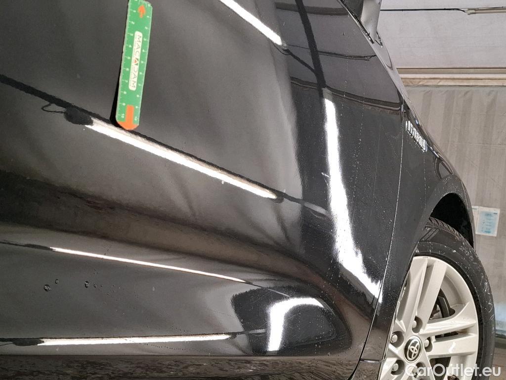  Toyota  Corolla TOYOTA  / 2018 / 5P / Berline Hybride 122h Dynamic Business #9