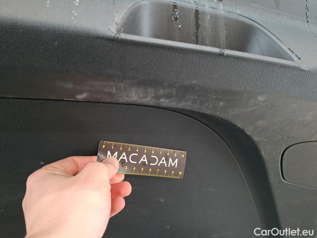  Renault  Megane  IV Berline 5pt. Société Air Nav 1.5 dCi 90CV BVM6 E6 #8