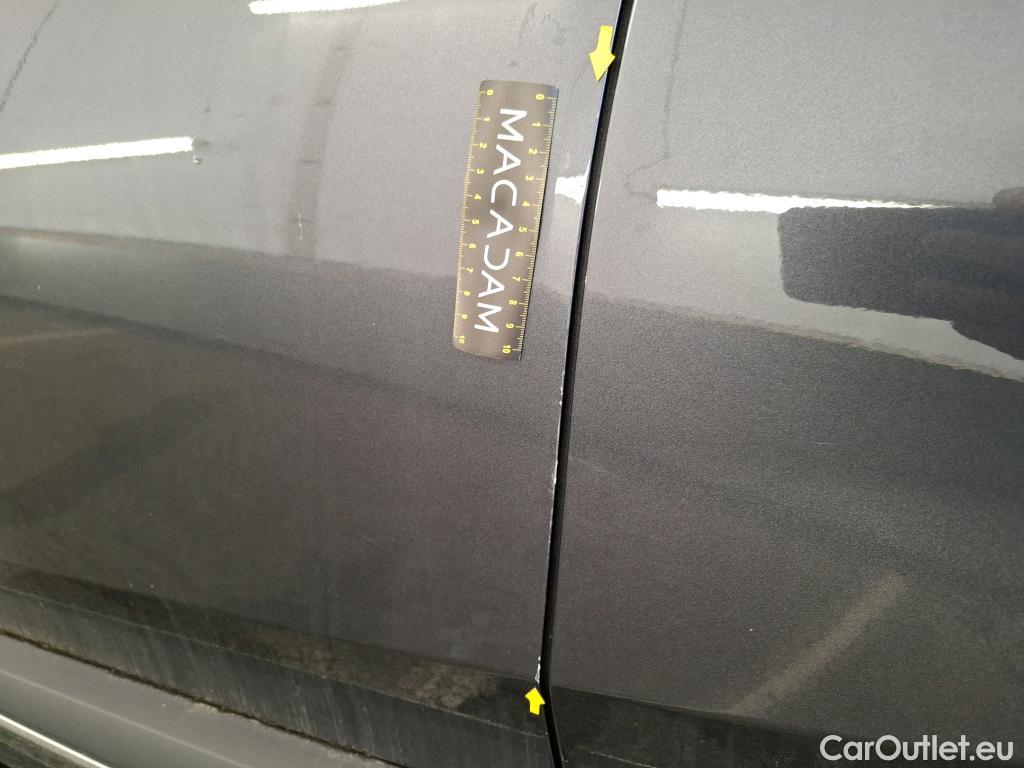  Toyota  C-HR TOYOTA  / 2016 / 5P / SUV 2.0 HYBRIDE 184 DISTINCTIVE #2