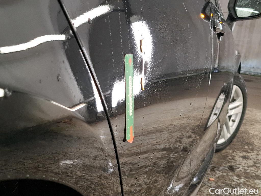  Toyota  Corolla TOYOTA  / 2018 / 5P / Berline Hybride 122h Dynamic Business #19