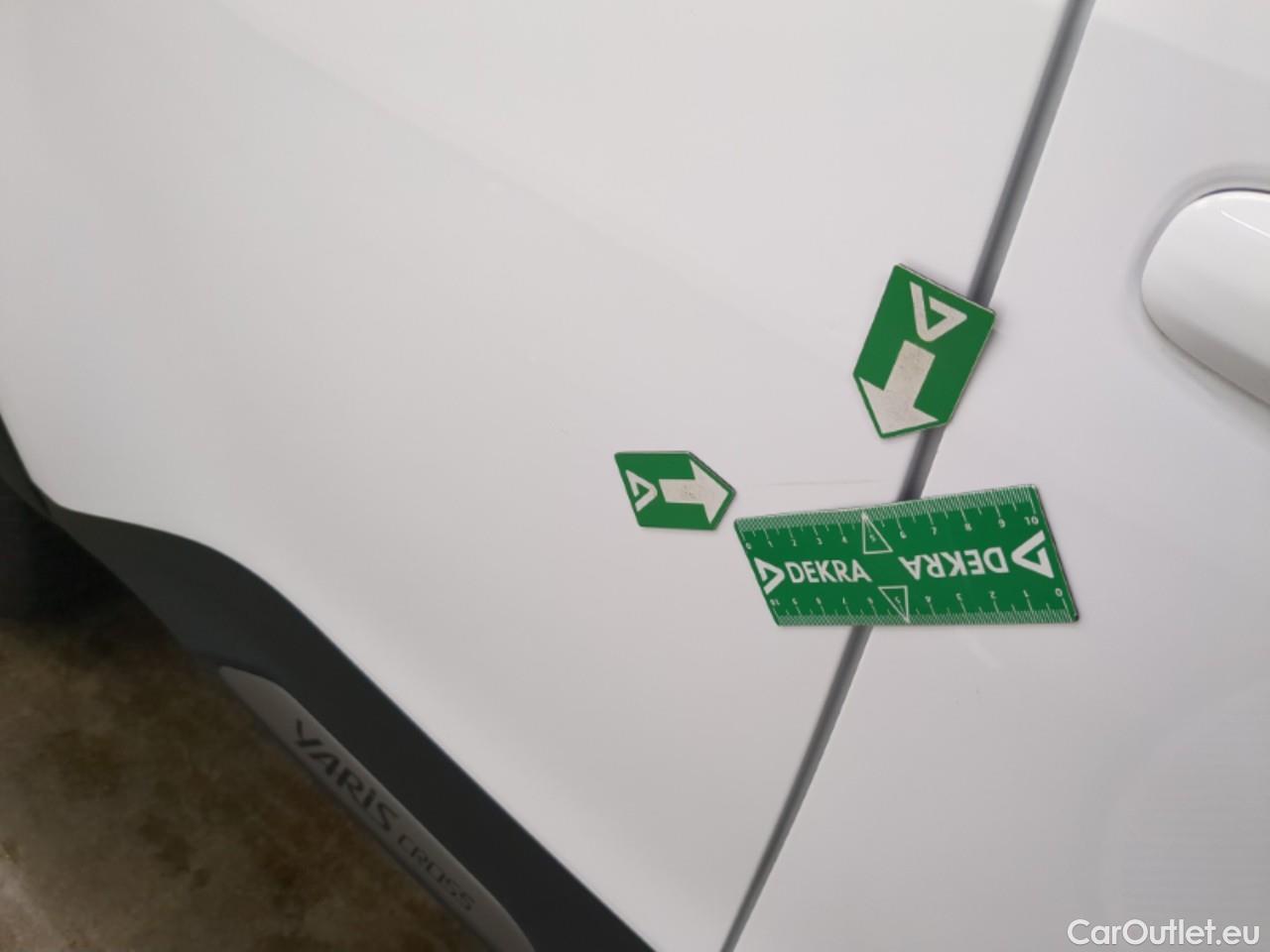  Toyota  Yaris Cross TOYOTA  Hybride / 2021 / 5P / SUV 1.5 HYBRID 116H DYNAMIC AUTO #2