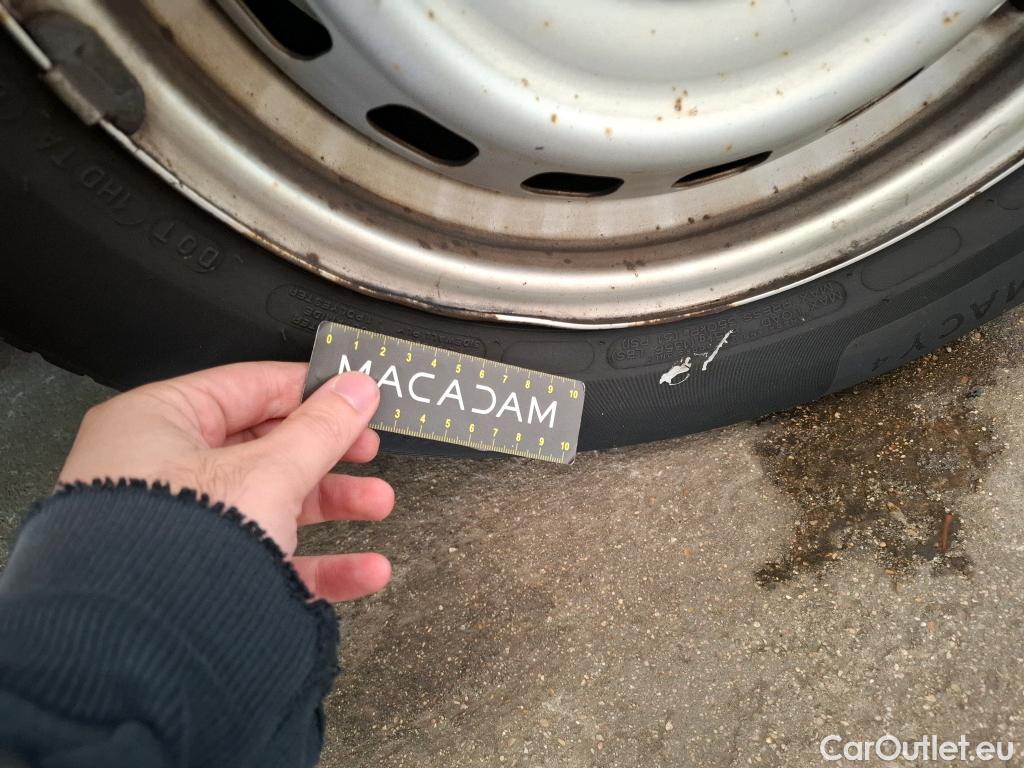  Peugeot  Partner PEUGEOT  / 2018 / 4P / Fourgonnette BLUEHDI 75 STANDARD 650KG PREMIUM #13