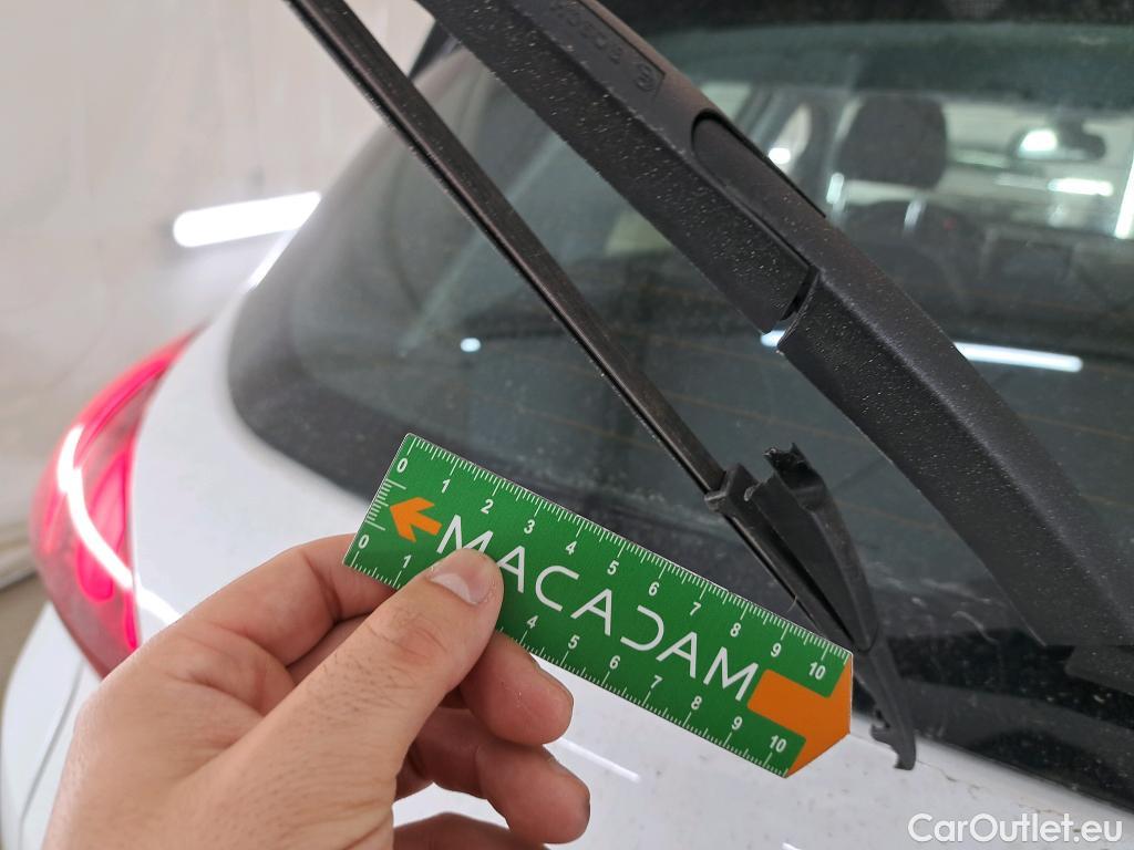  Peugeot  2008  Allure 1.2 PureTech 130CV BVM6 E6dT #35