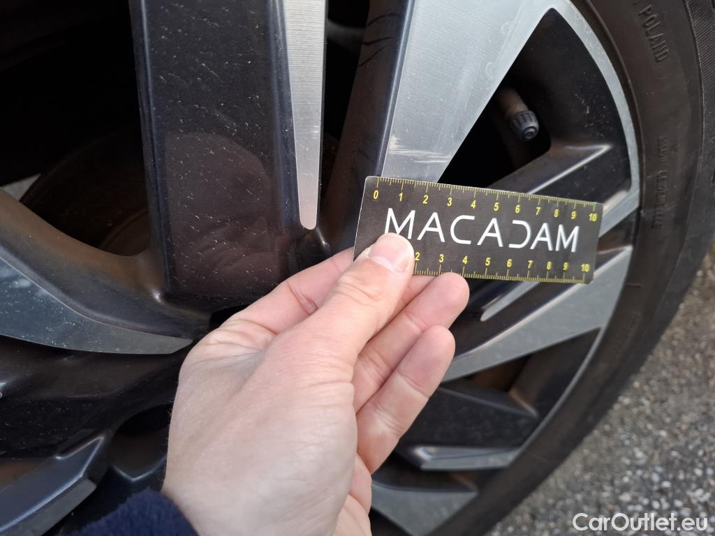  Peugeot  2008  Allure 1.2 PureTech 130CV BVM6 E6dT #39