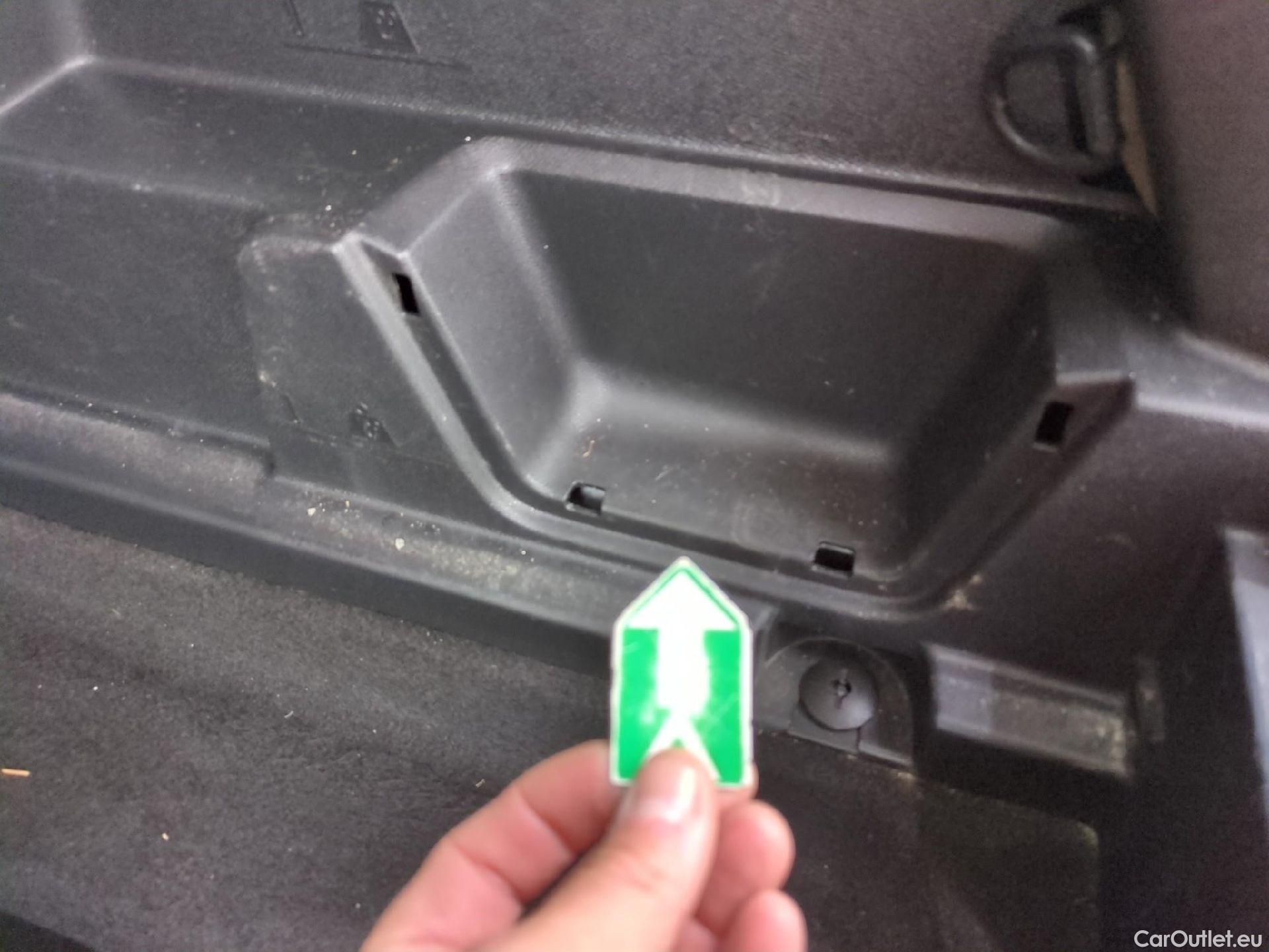  Peugeot  3008  Allure Business 1.5 HDi 130CV BVA8 E6dT #8