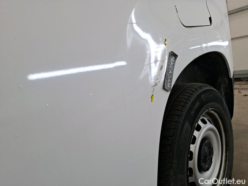  Peugeot  Partner PEUGEOT  / 2018 / 4P / Fourgonnette BLUEHDI 75 STANDARD 650KG PREMIUM #2