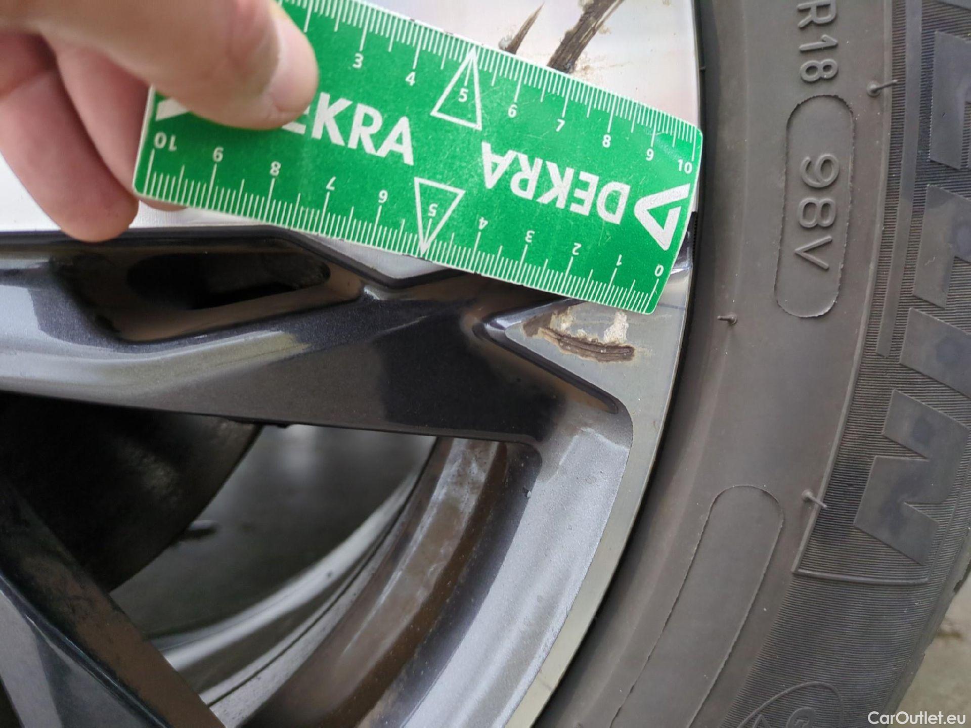  Peugeot  3008  Allure Business 1.5 HDi 130CV BVA8 E6dT #21