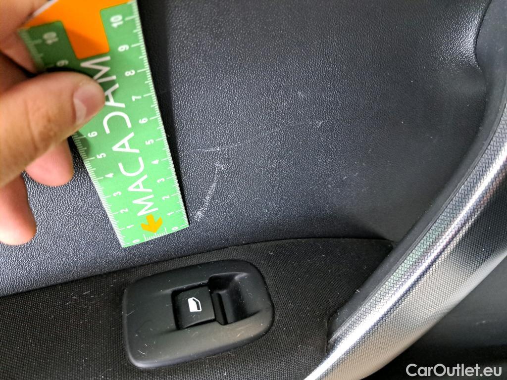  Peugeot  2008  Allure 1.2 PureTech 130CV BVM6 E6dT #18