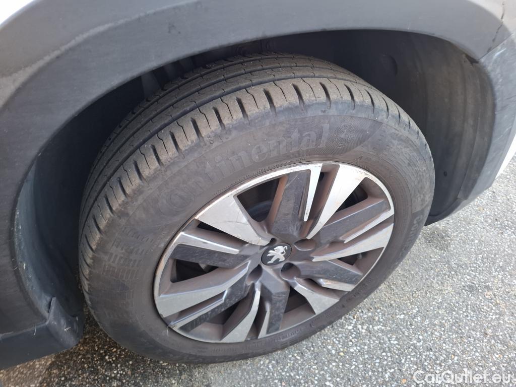  Peugeot  2008  Allure 1.2 PureTech 130CV BVM6 E6dT #41